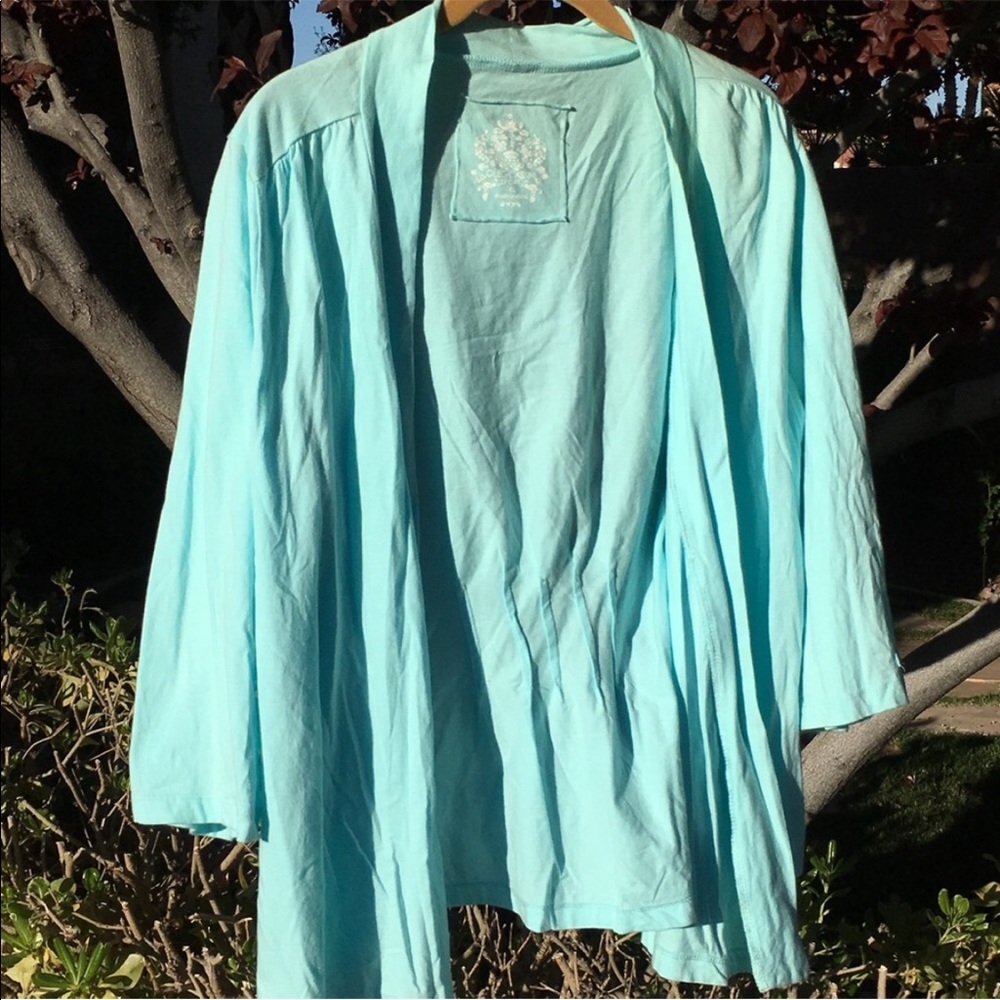 Flattering light turquoise tee shirt jacket